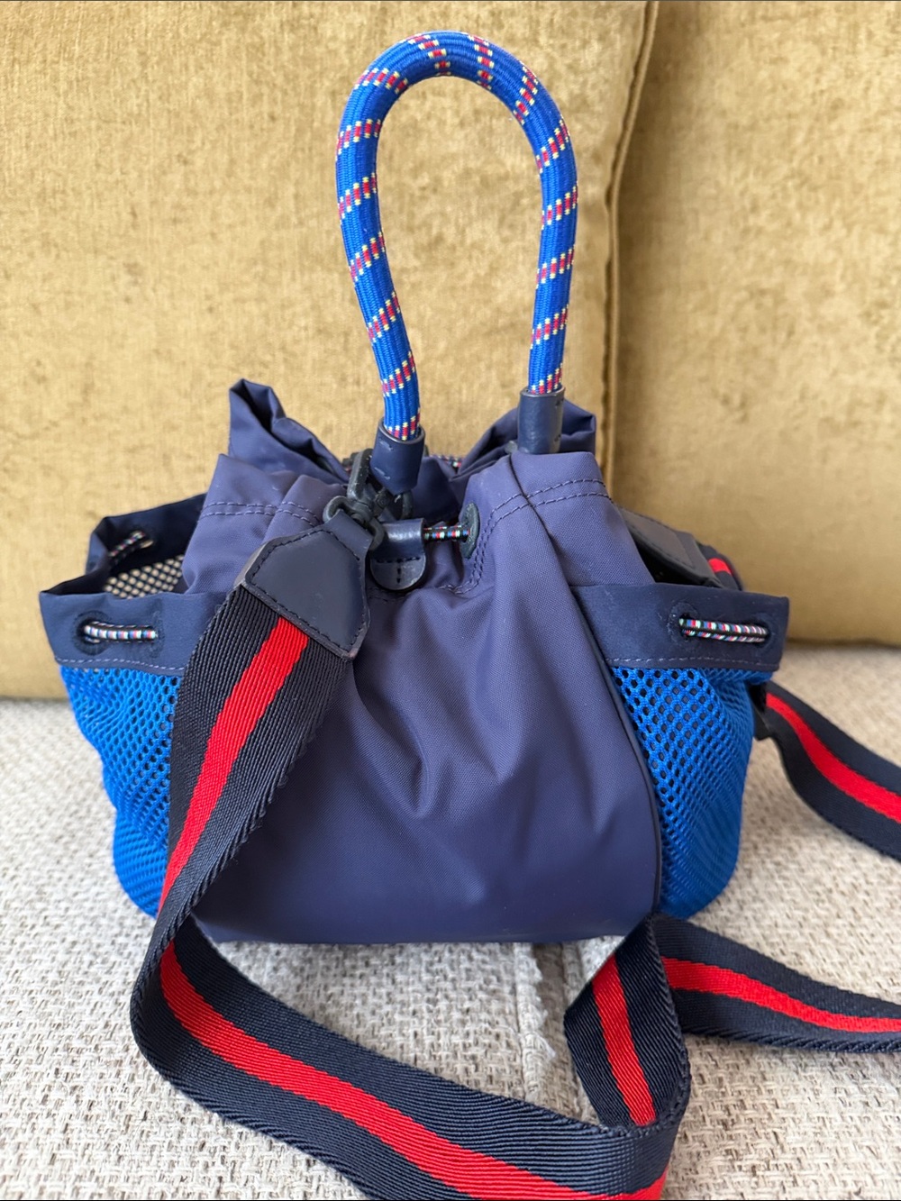 EUC Tory Sport by Tory Burch Mesh & Nylon Drawstring Bucket Bag. - Picture 2 of 7